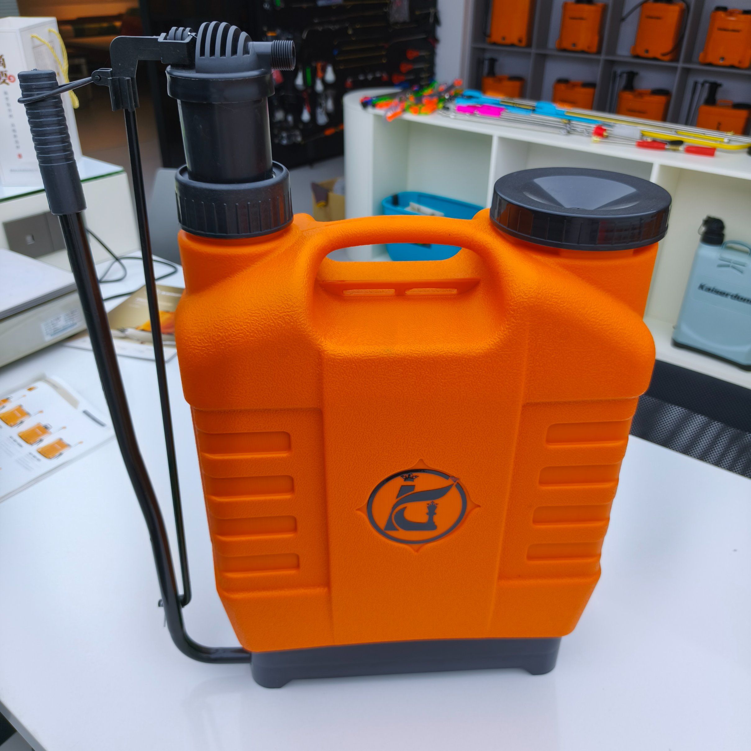 Kaiserdom 20L Hot Sale Knapsack Manual Hand Pressure Agricultural Sprayer